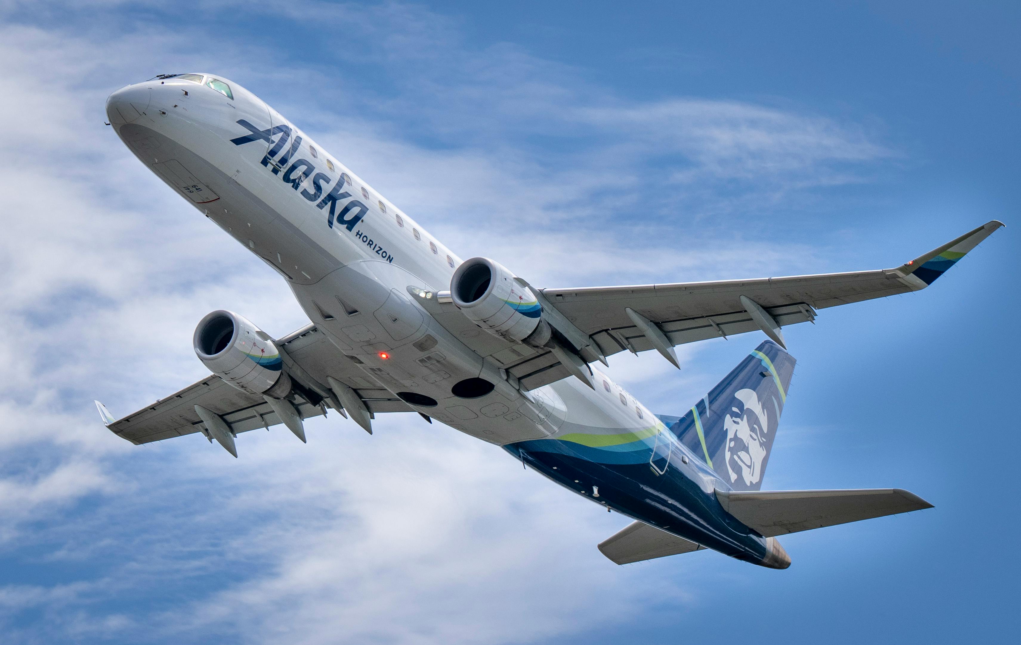 FAA propõe multa à Alaska Airlines por embarque de passageiros embriagados